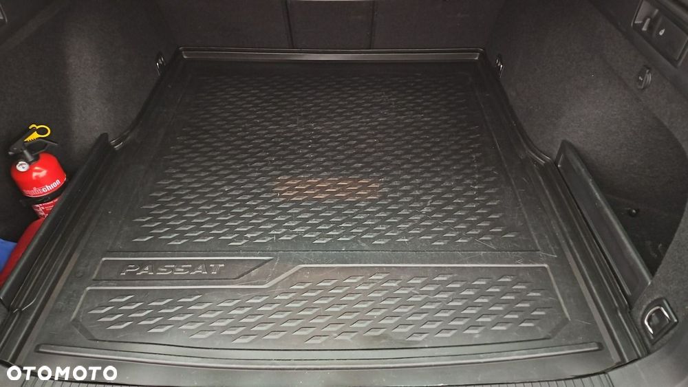Volkswagen Passat Variant 1.5 TSI EVO Elegance DSG - 24