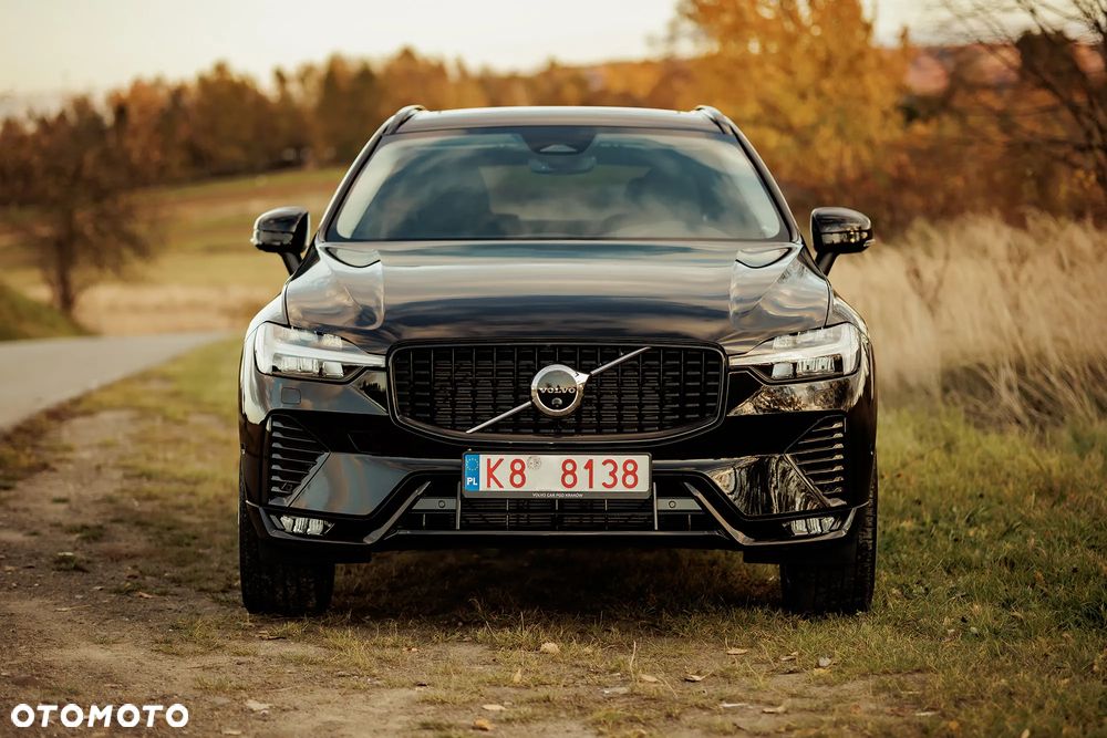 Volvo XC 60 B5 B AWD Plus Black Edition - 2