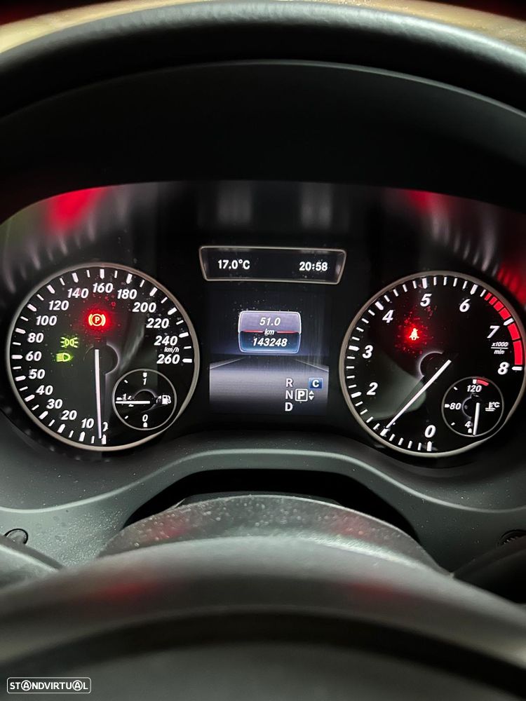 Mercedes-Benz GLA 180 7G-DCT Activity Edition - 11