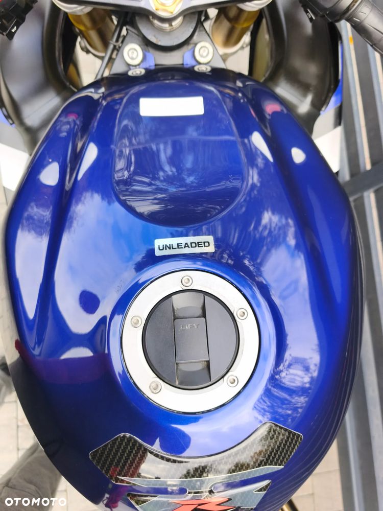 Suzuki GSX-R - 19