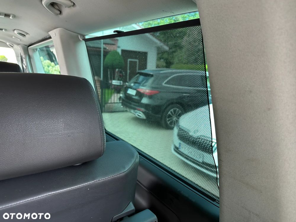 Volkswagen Multivan - 29