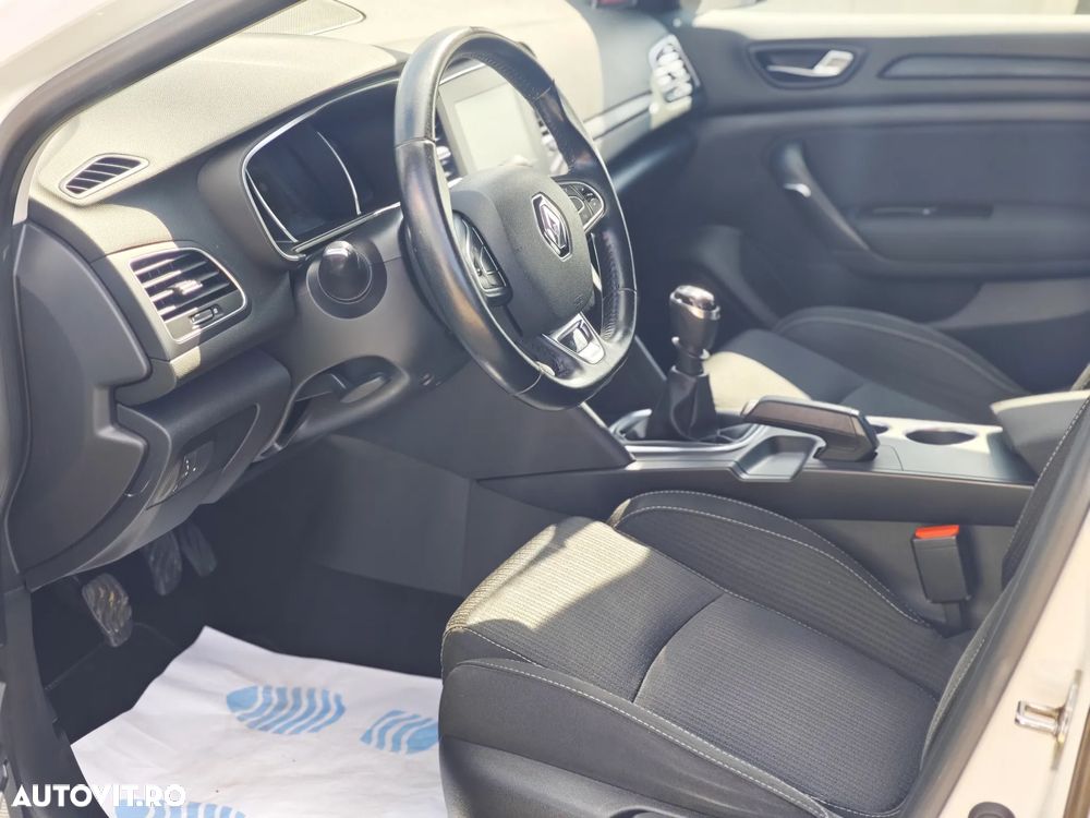 Renault Megane BLUE dCi 115 LIMITED - 12