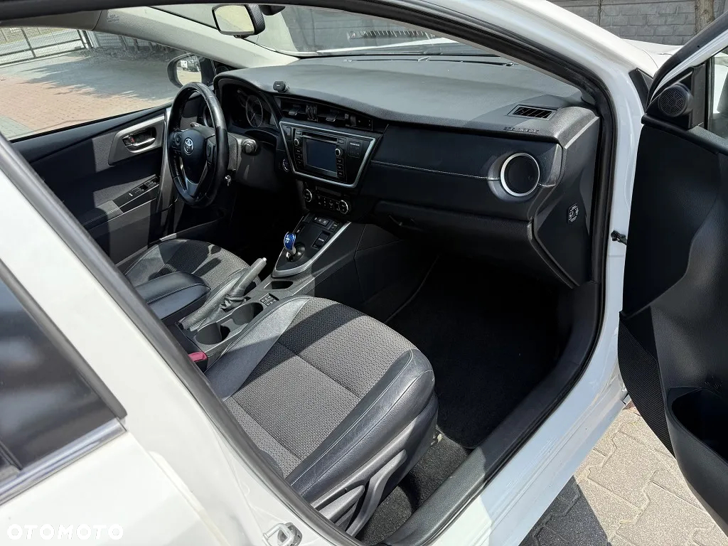 Toyota Auris - 8