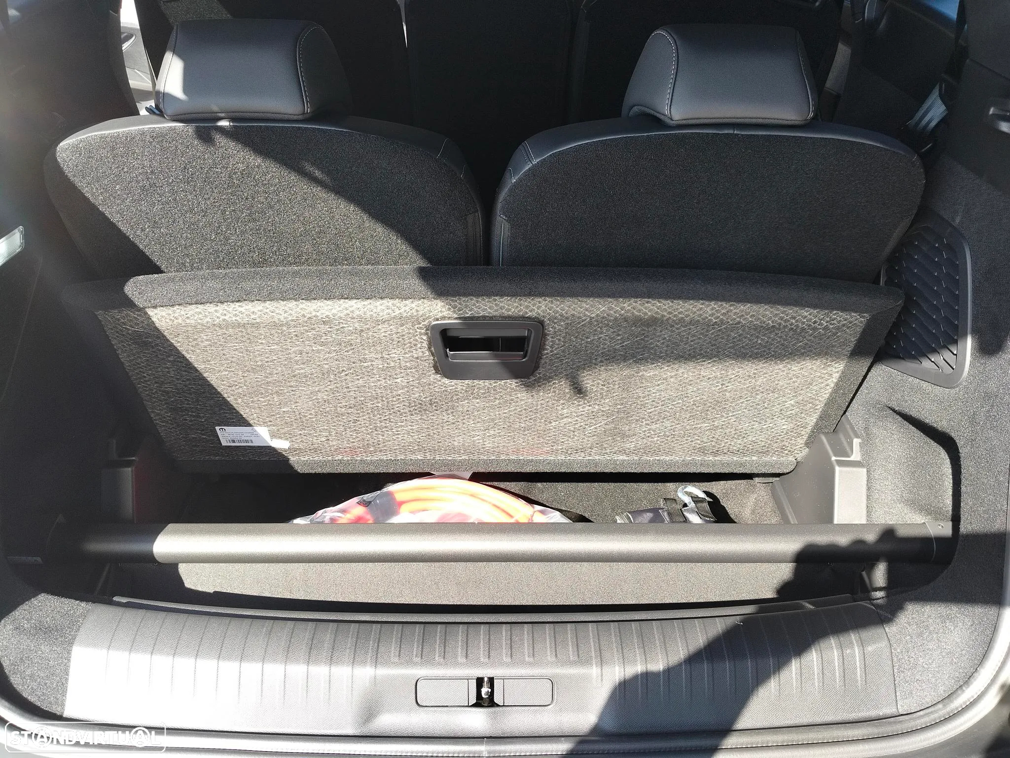 Peugeot E-5008 73 kWh Allure - 12