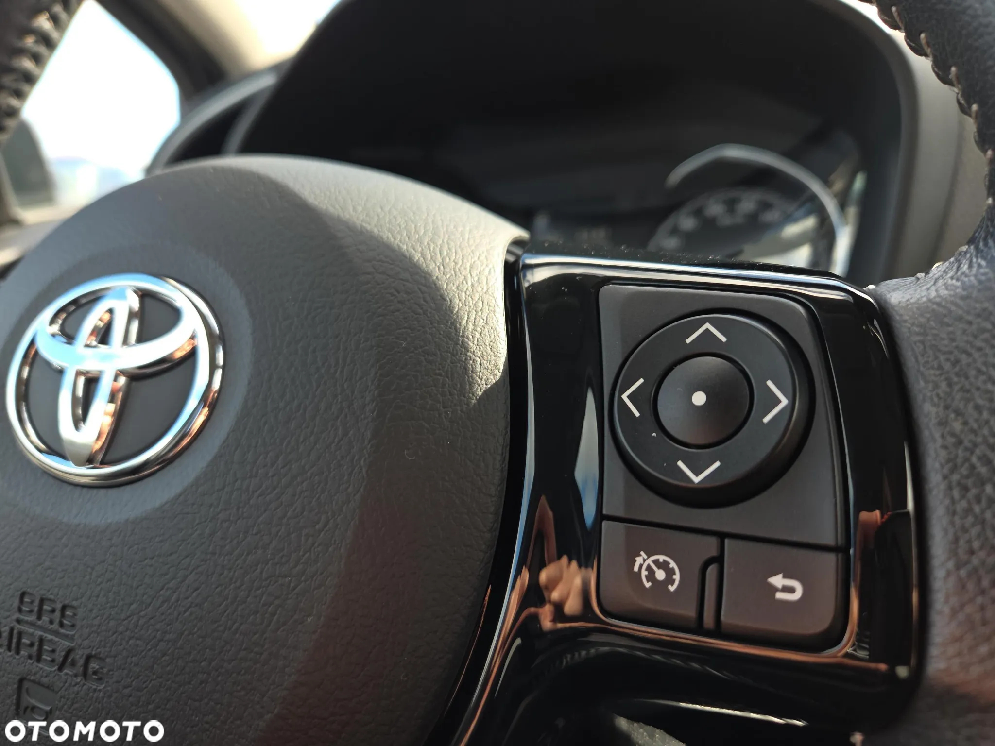Toyota Yaris 1.5 Premium CVT - 16