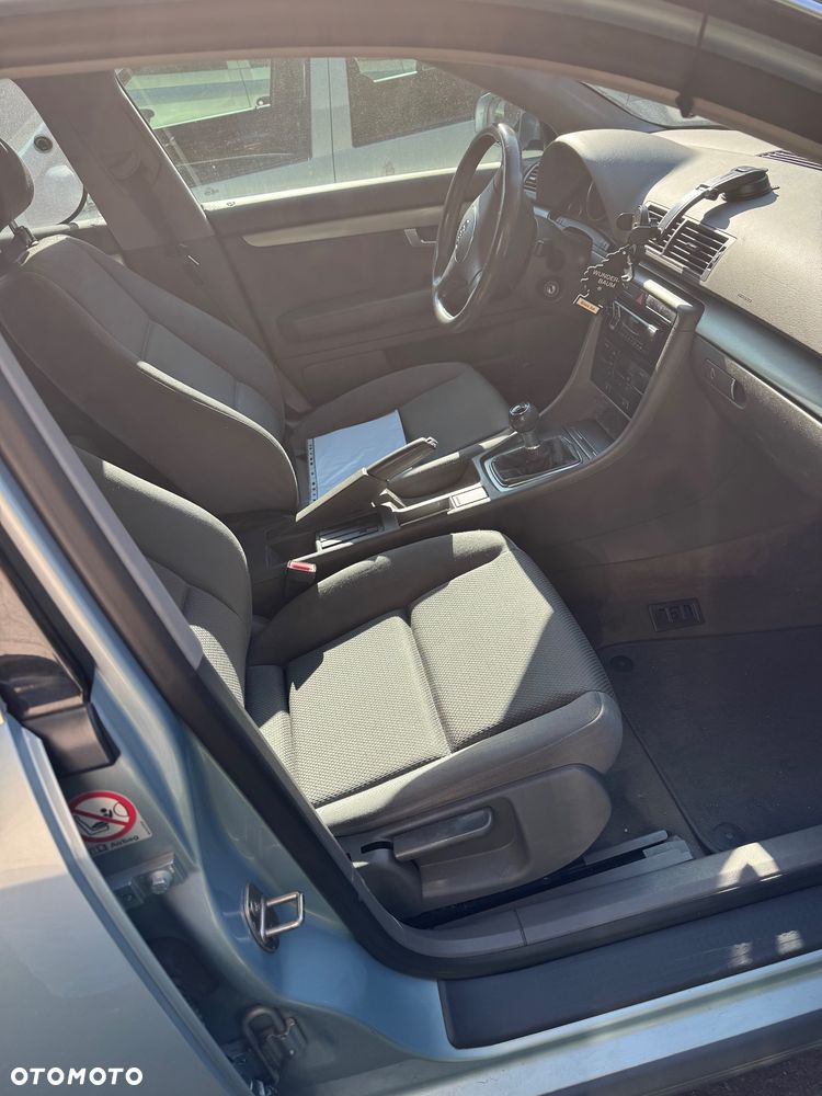 Audi A4 Limousine - 6
