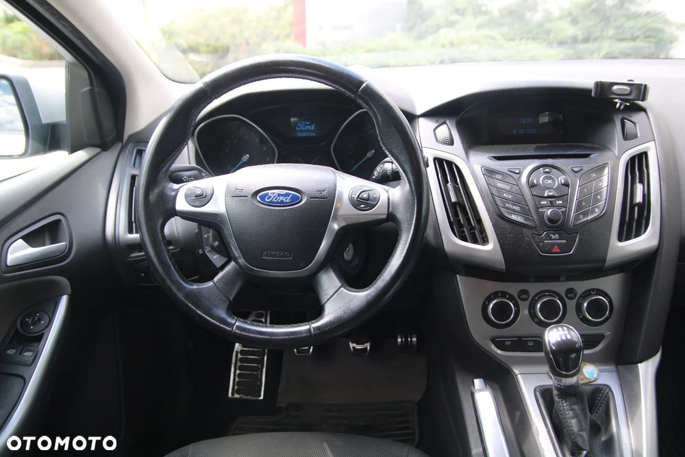Ford Focus 1.6 Trend - 9