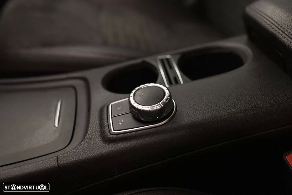 Mercedes-Benz CLA 220 - 11