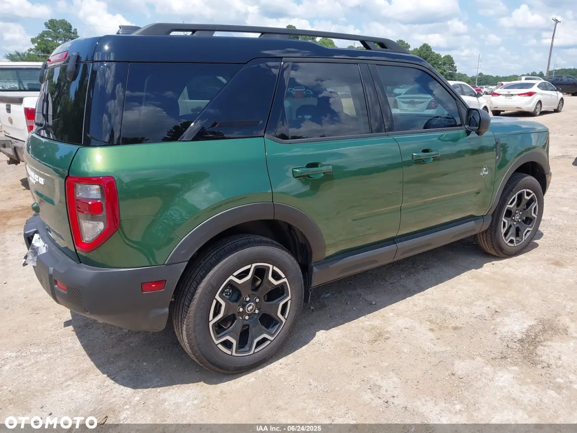 Ford Bronco - 7