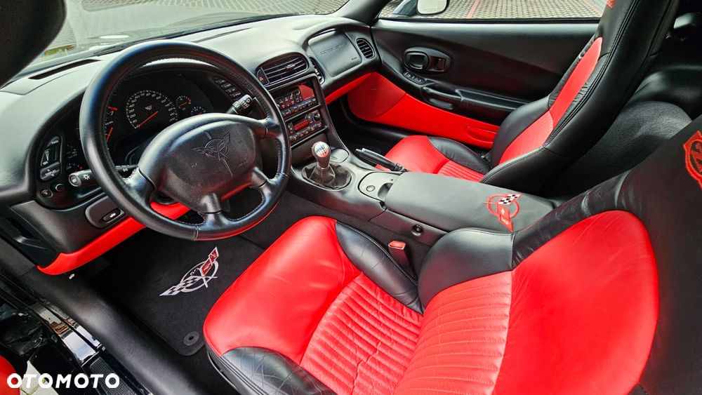 Chevrolet Corvette - 16