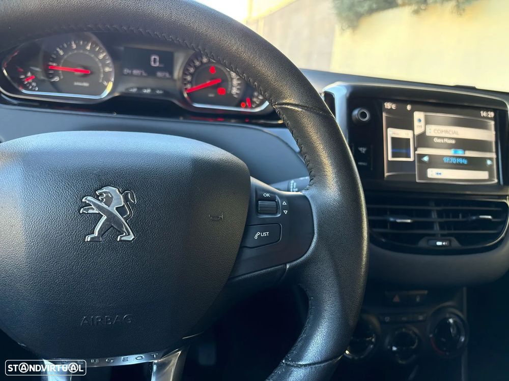 Peugeot 208 1.2 VTi Active - 19