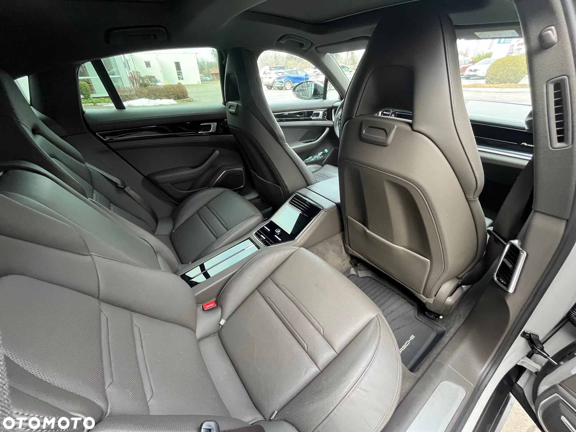 Porsche Panamera 4 - 24