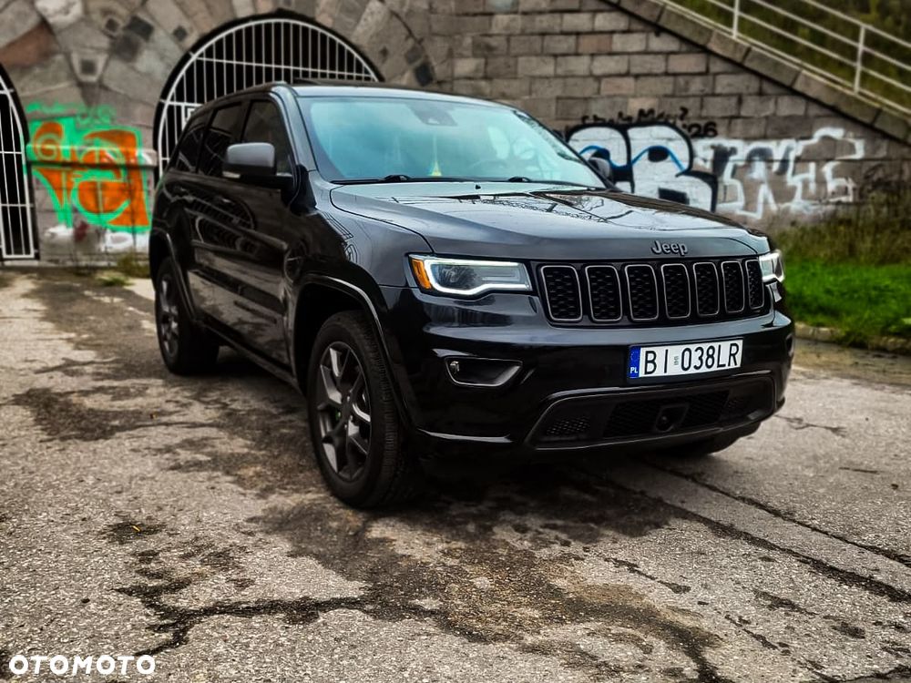 Jeep Grand Cherokee - 21