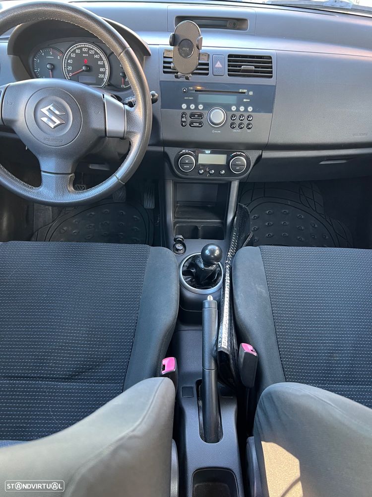 Suzuki Swift 1.3 DDiS GL - 8