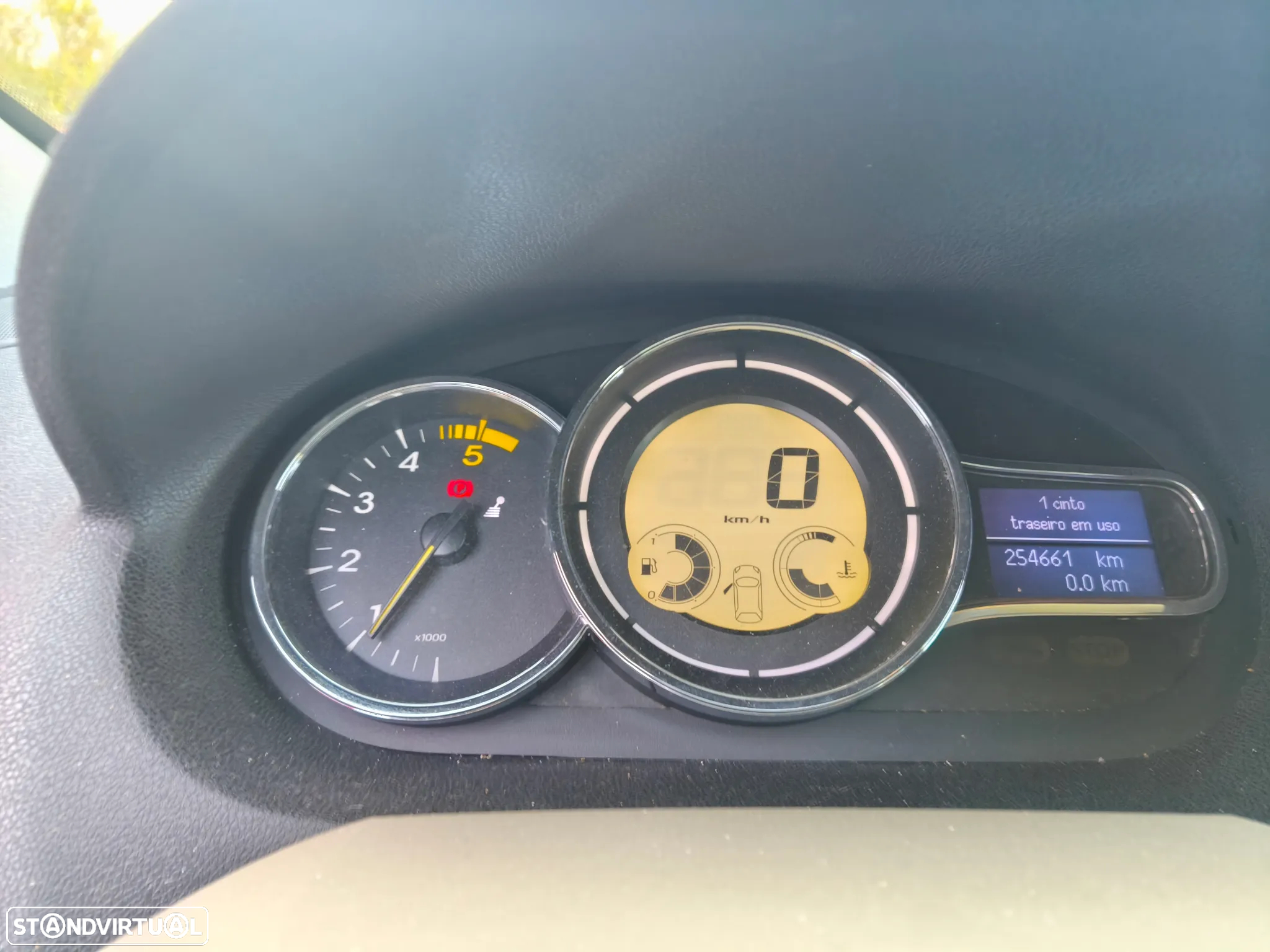Renault Mégane 1.5 dCi Dynamique - 9