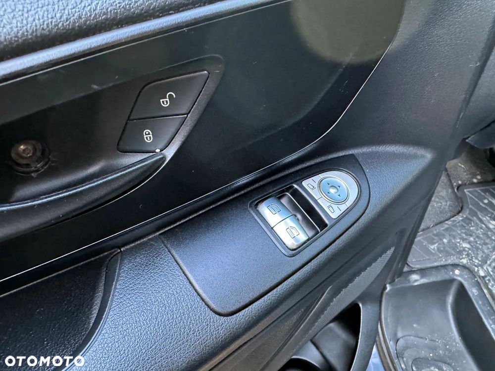 Mercedes-Benz Vito - 11