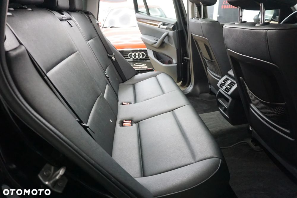 BMW X3 xDrive28i Sport-Aut - 24