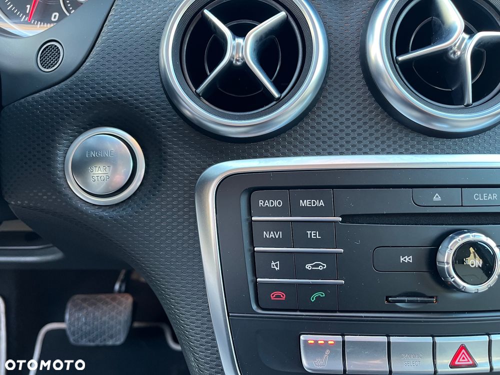 Mercedes-Benz Klasa A 220 4-Matic Style - 28