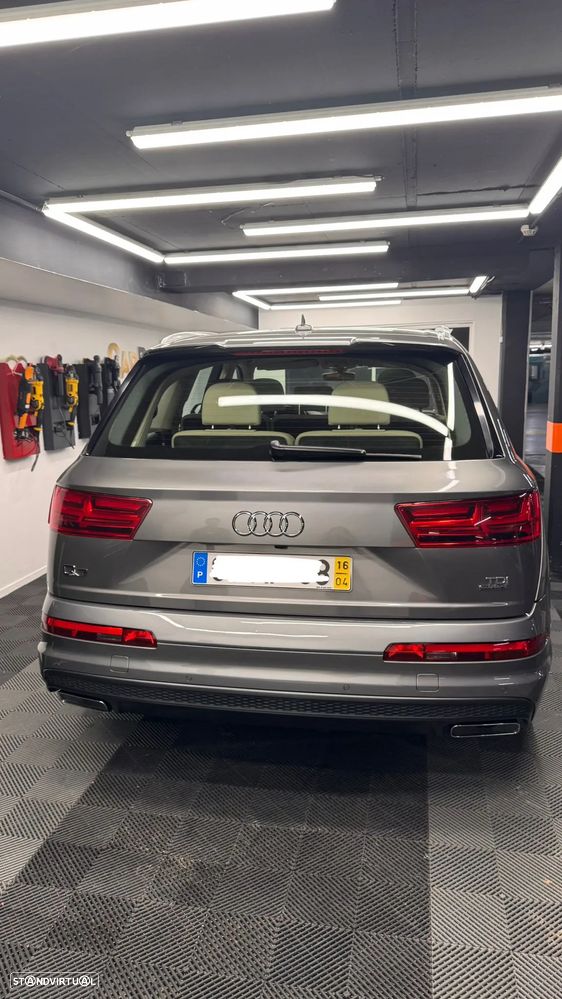 Audi Q7 3.0 TDI quattro S-line Tiptronic 7L - 17