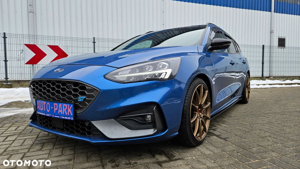 Ford Focus 2.0 EcoBlue S&S ST mit Styling-Paket - 10