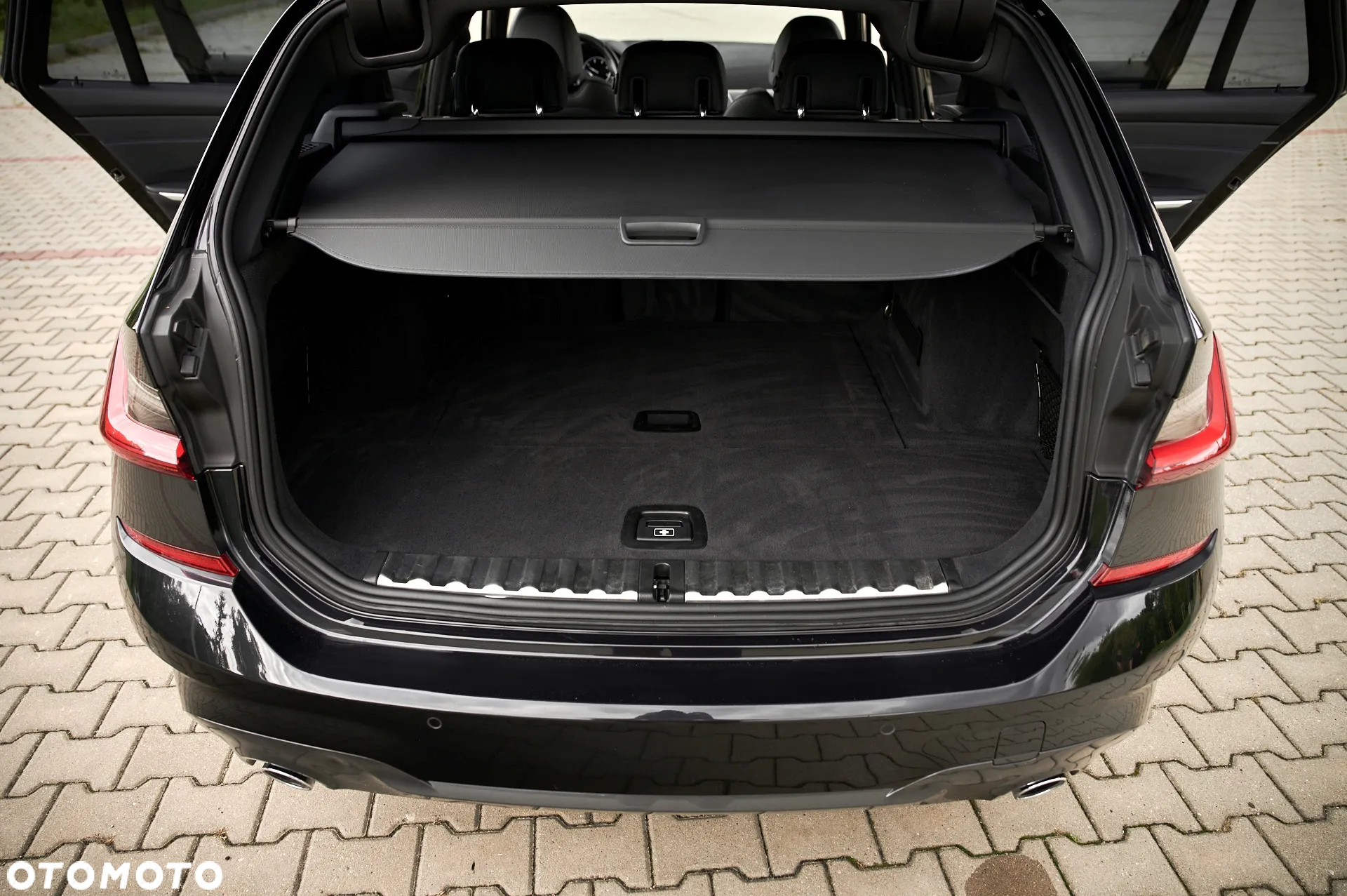 BMW Seria 3 320d M Sport sport - 11
