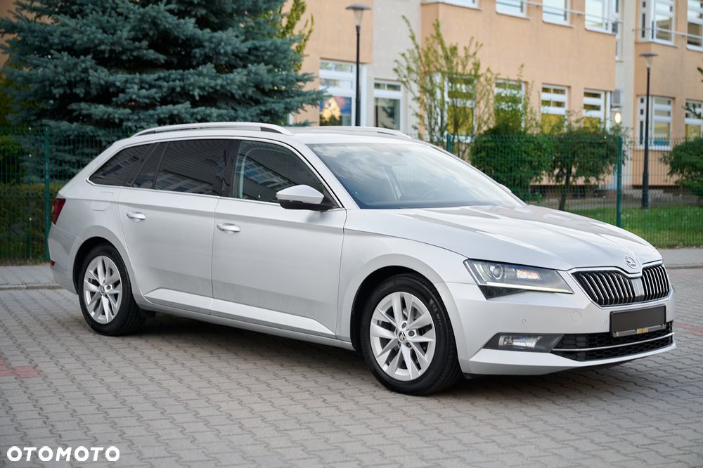 Skoda Superb 2.0 TDI Ambition - 15