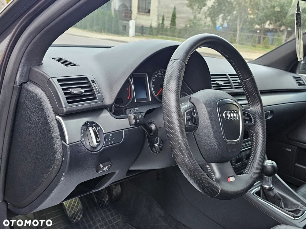 Audi A4 Limousine 1.8T - 24