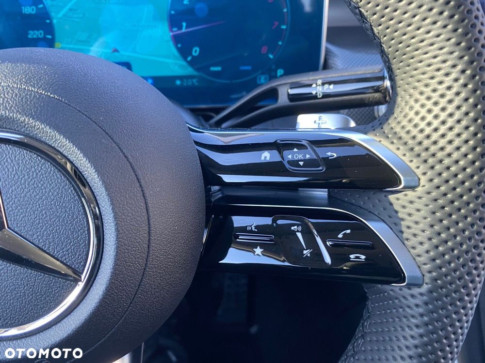 Mercedes-Benz GLC - 13