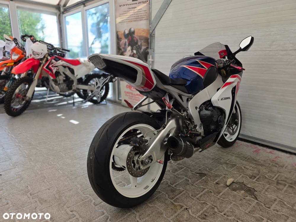 Honda CBR - 23