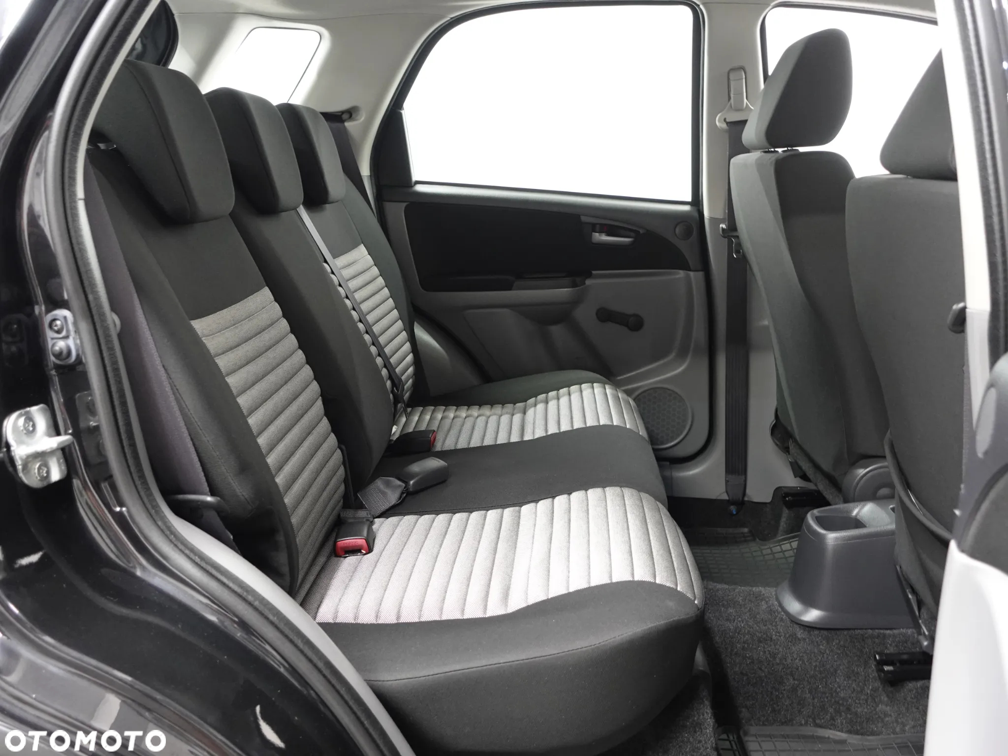 Suzuki SX4 1.6 Comfort 4WD - 25