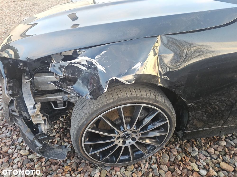 Mercedes-Benz Klasa E 220 d 4Matic 9G-TRONIC Avantgarde - 16