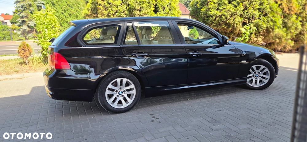 BMW Seria 3 318d DPF Edition Exclusive - 16