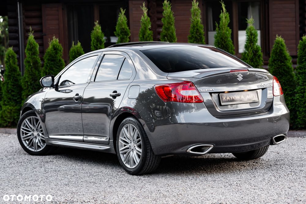 Suzuki Kizashi 2.4 4x4 CVT Sport - 9