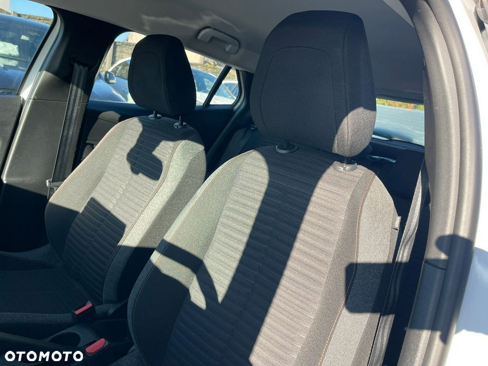 Peugeot 2008 PureTech 100 Active S&S BVM6 - 11