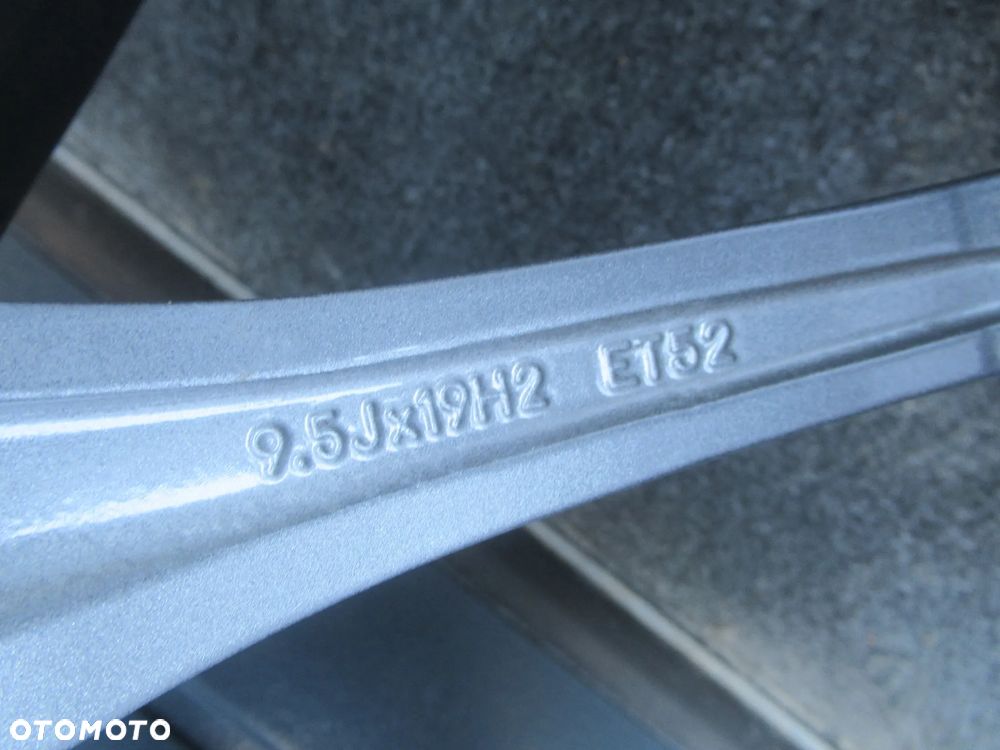 FELGI ALUMINIOWE OPONY MERCEDES E-KLASA W212 AMG 9.5Jx19H2 ET52 ET25 A2134014600 A2134012600 265/40/R19 - 16