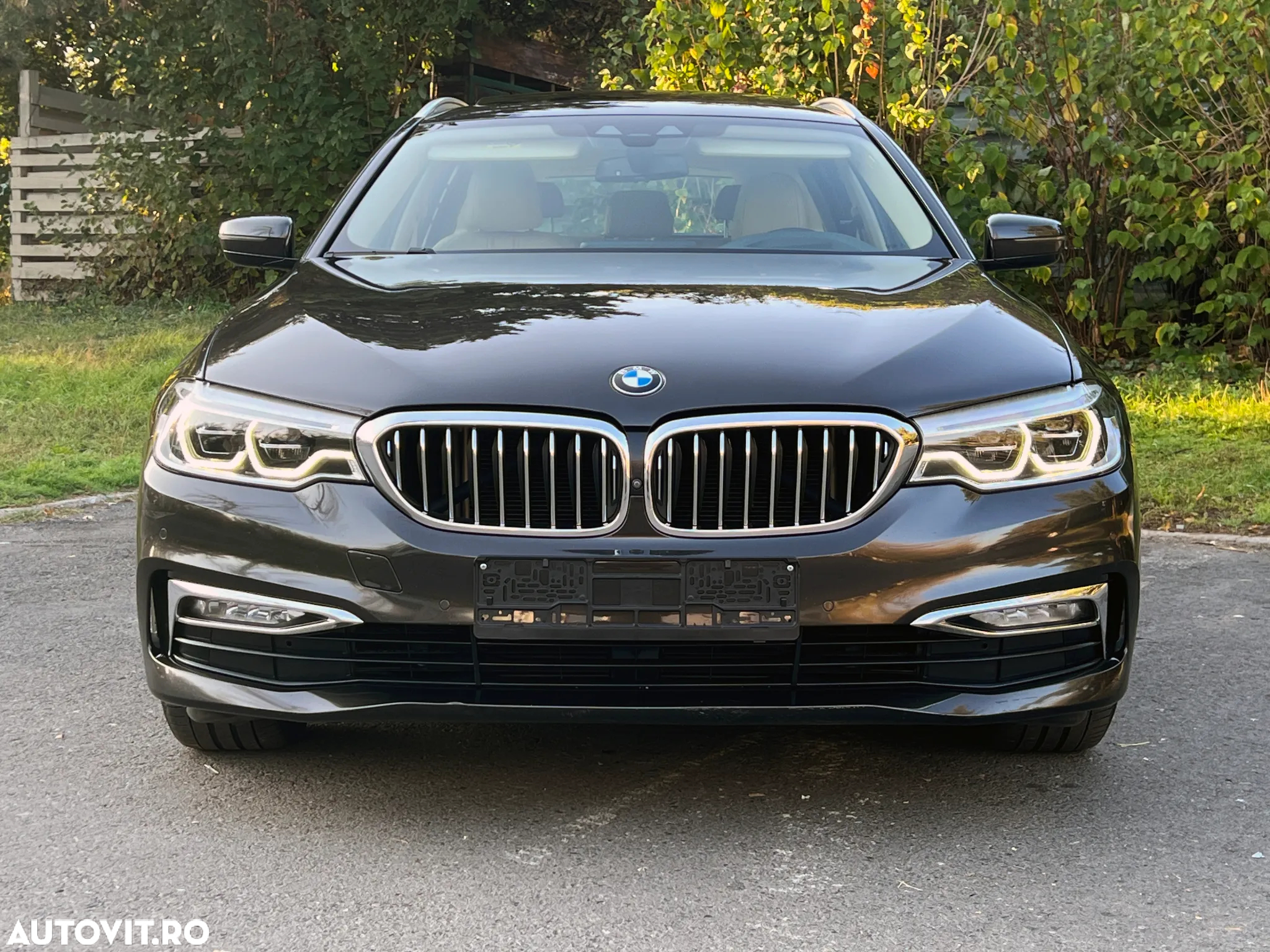 BMW Seria 5 520d Aut. Luxury Line - 11