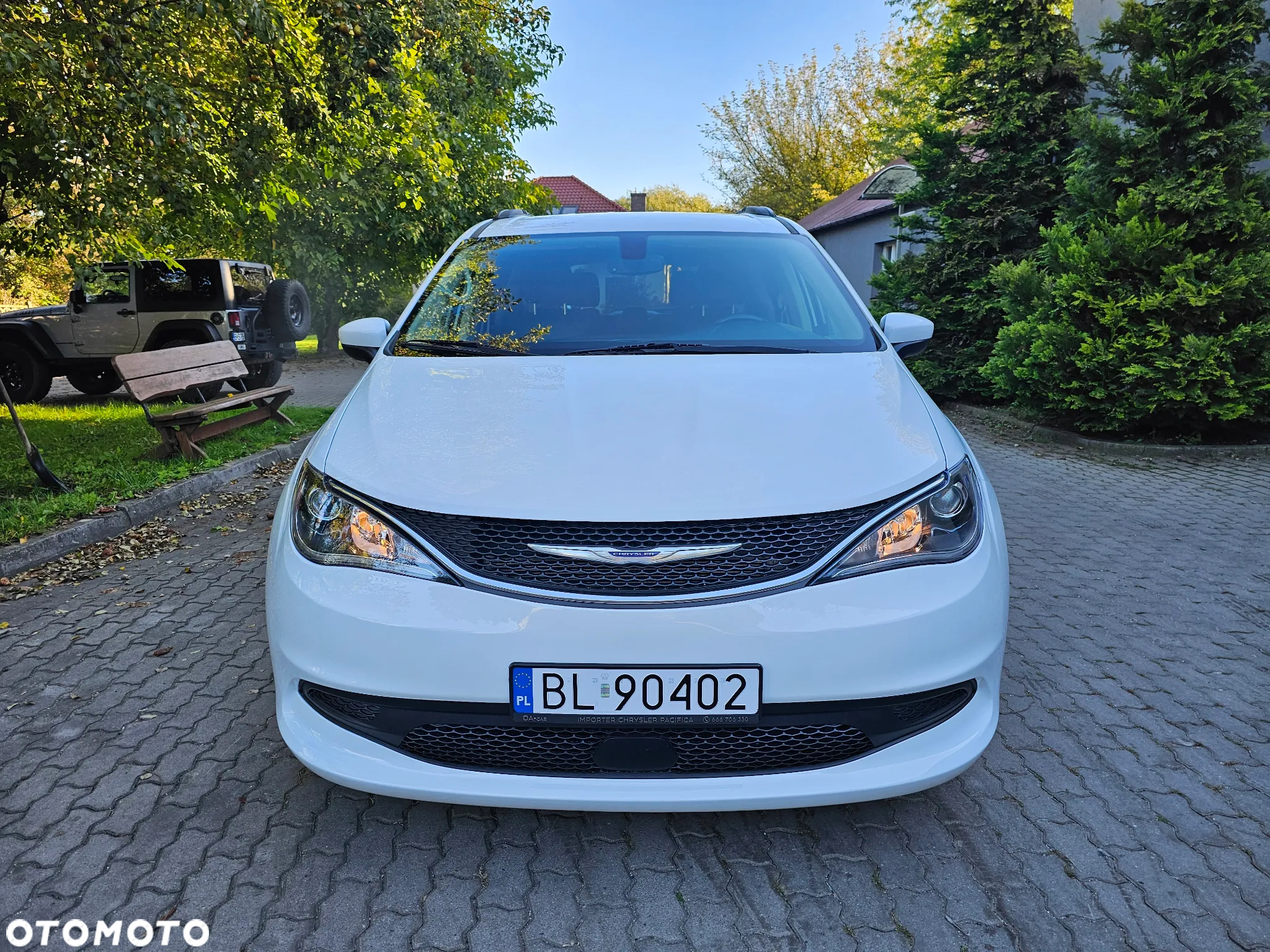 Chrysler Pacifica - 29