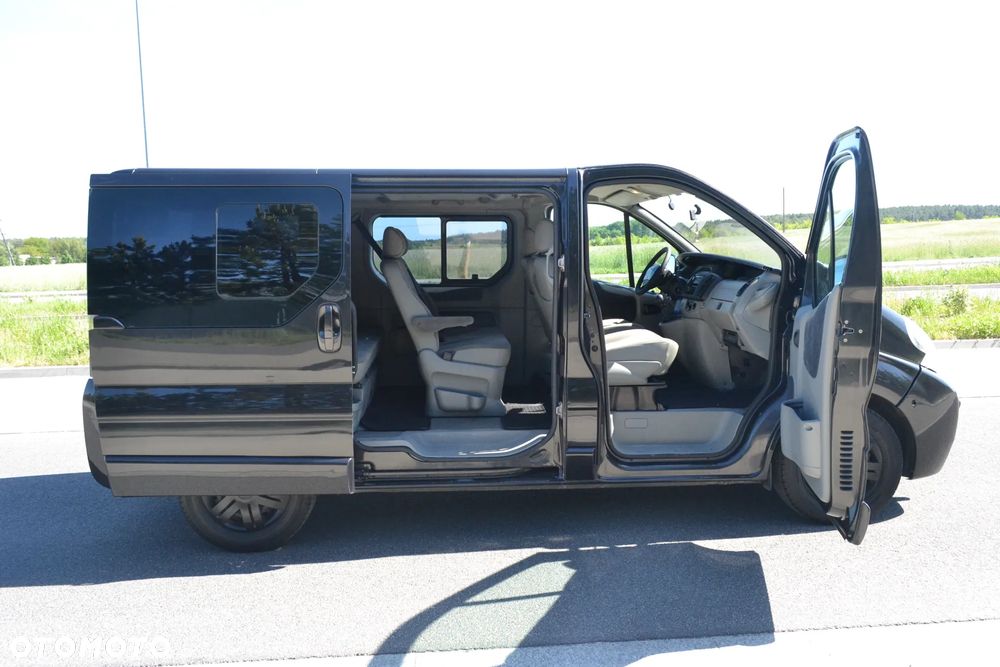 Renault Trafic Passenger Expression - 22