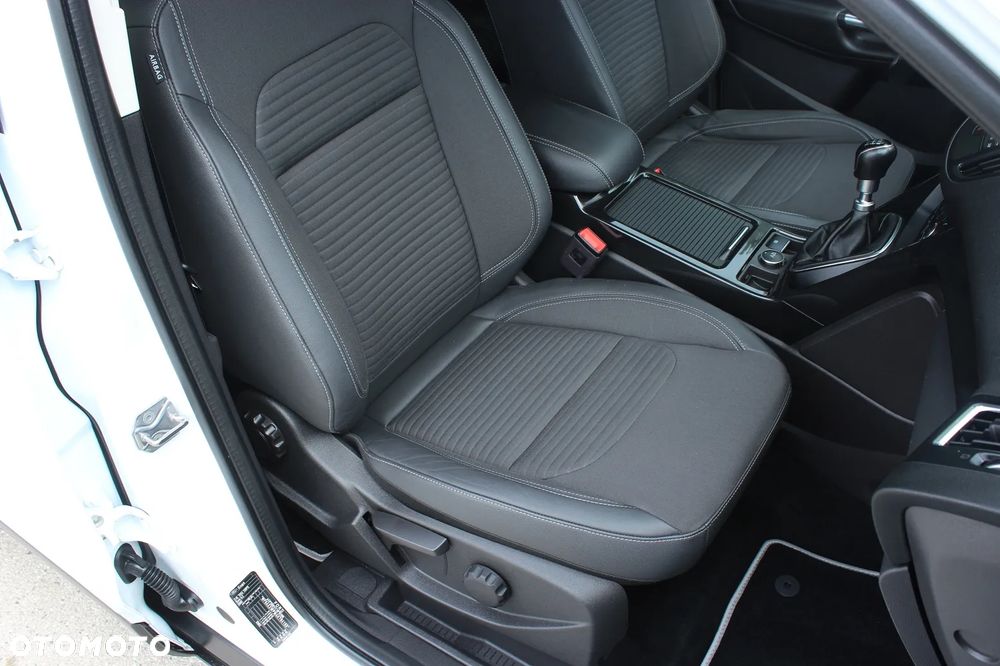 Ford Kuga - 28