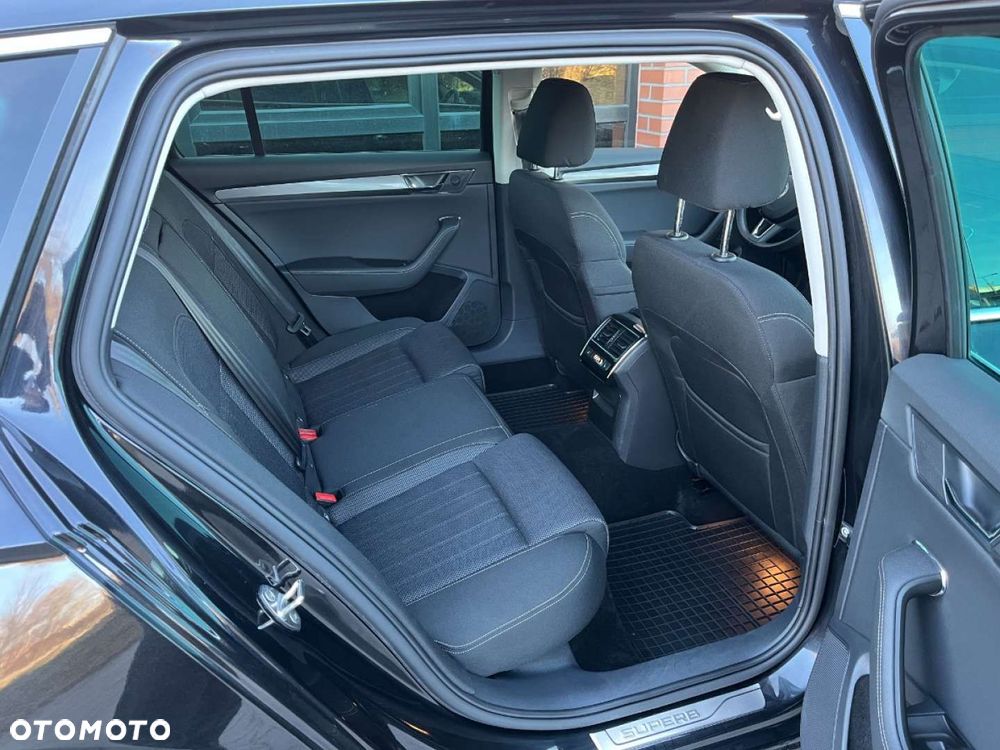 Skoda Superb 2.0 TDI Ambition DSG - 22