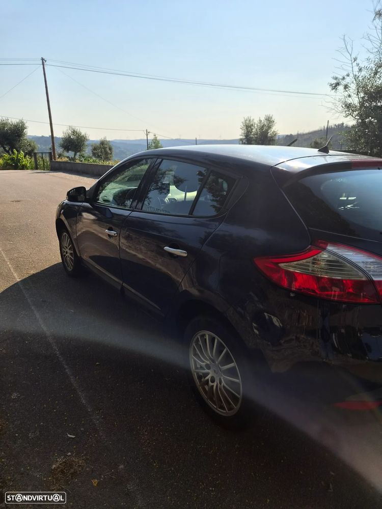 Renault Mégane 1.5 dCi Confort - 3