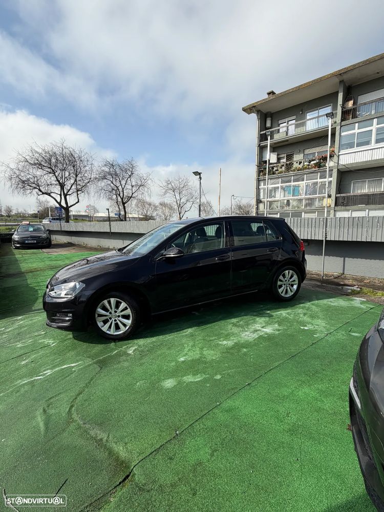 VW Golf 1.6 TDi Trendline BlueMotion - 3