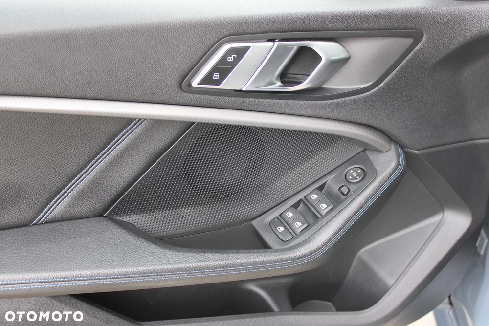 BMW Seria 1 118i M Sport - 24