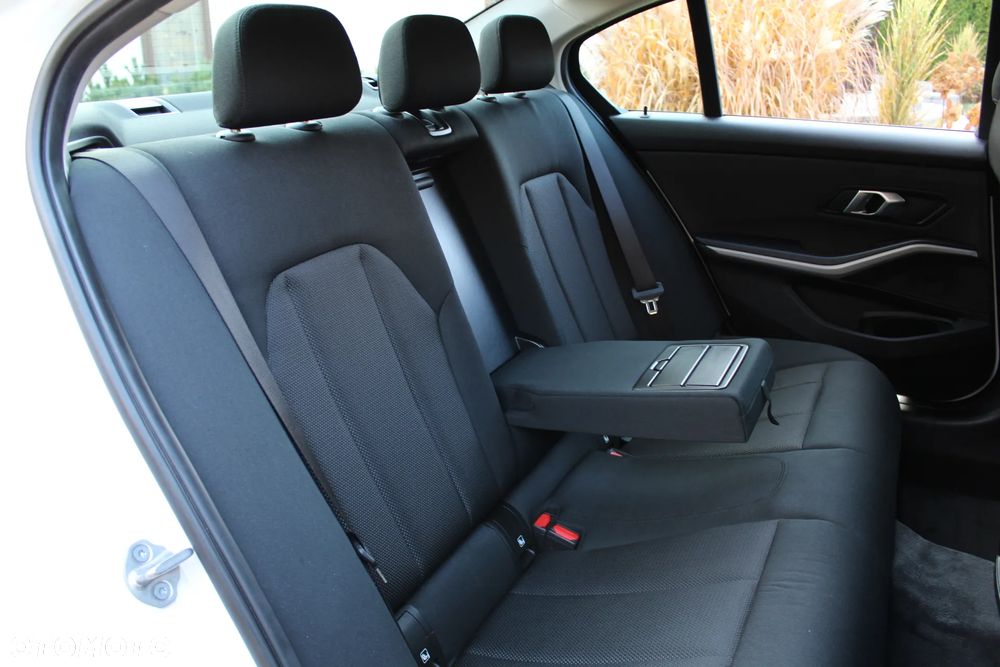 BMW Seria 3 318i Advantage sport - 27