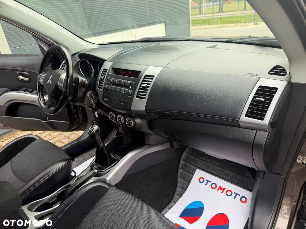 Mitsubishi Outlander 2.0 2WD Active - 23