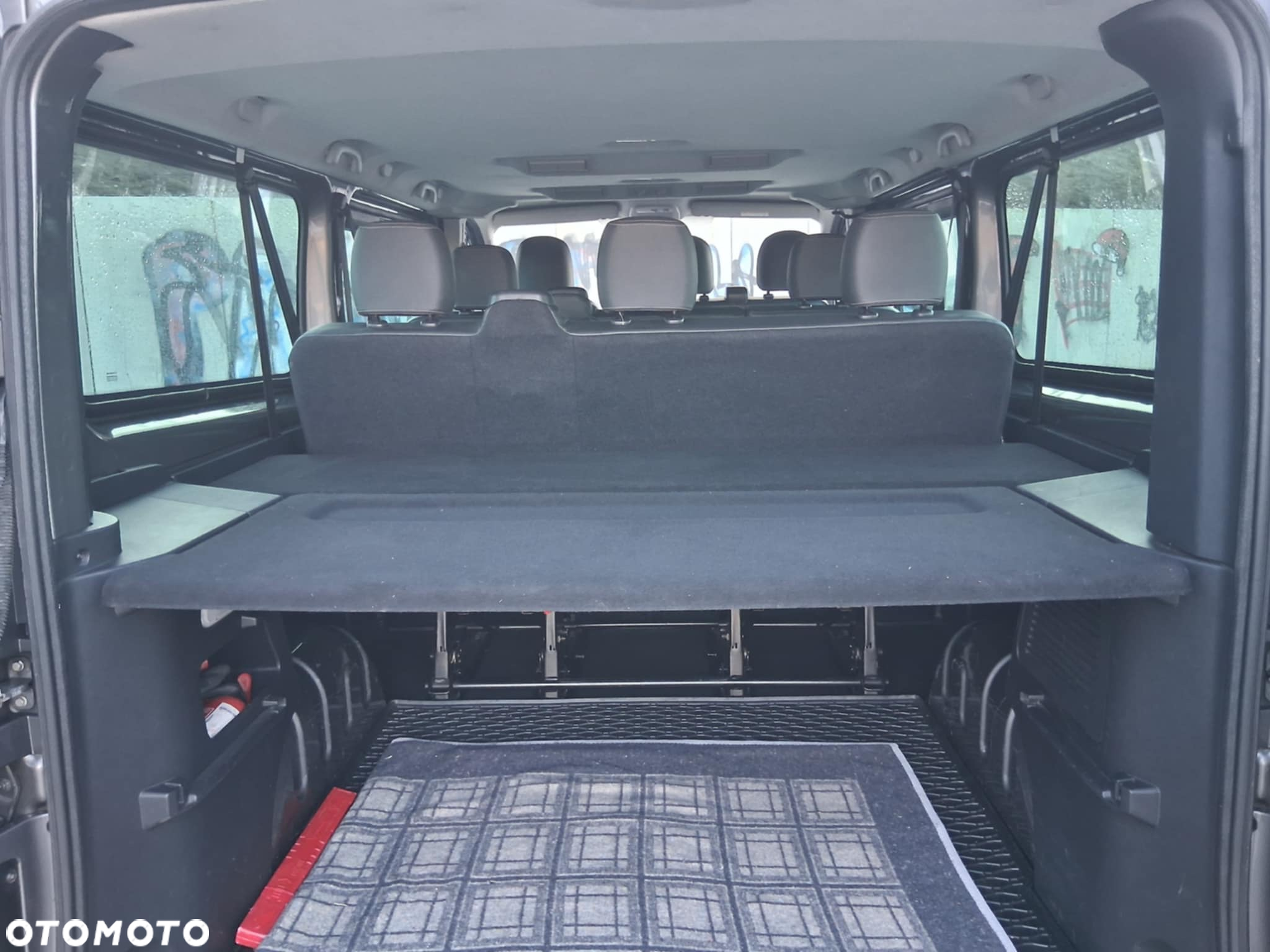 Opel Vivaro - 10