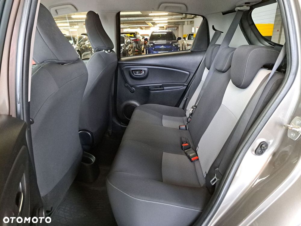 Toyota Yaris - 13