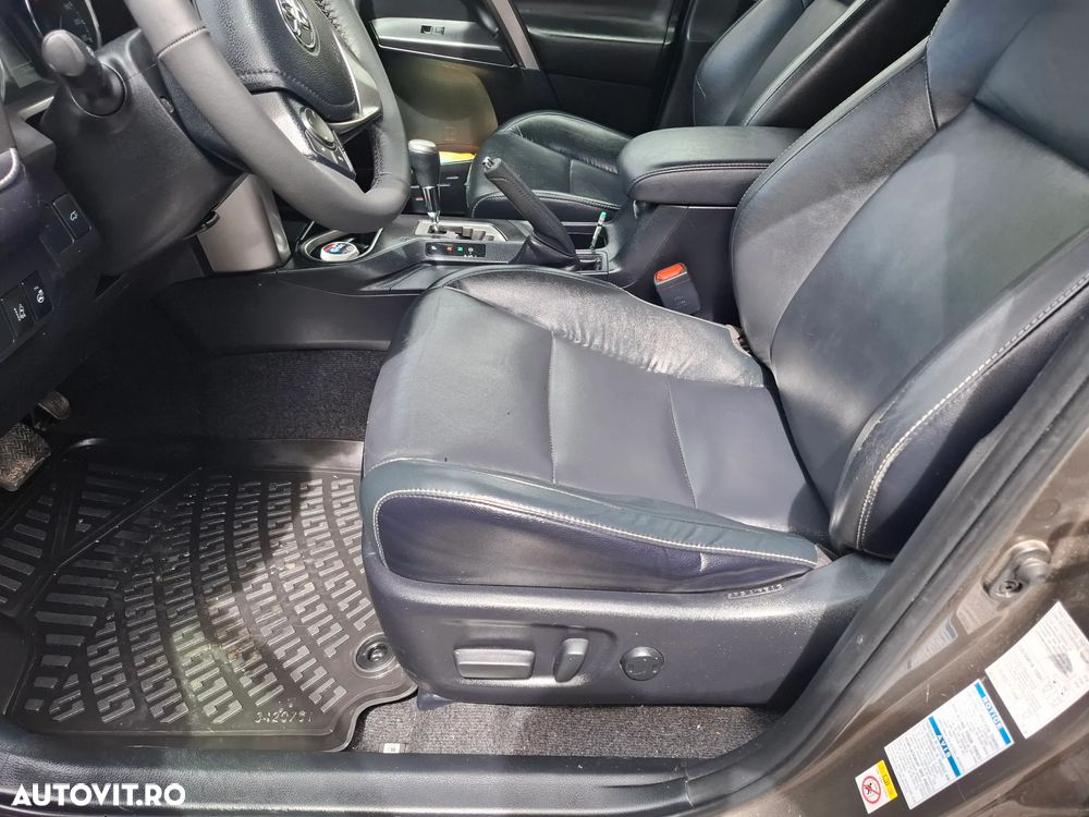 Toyota RAV4 2.5 VVT-i 4x4 Luxury - 16