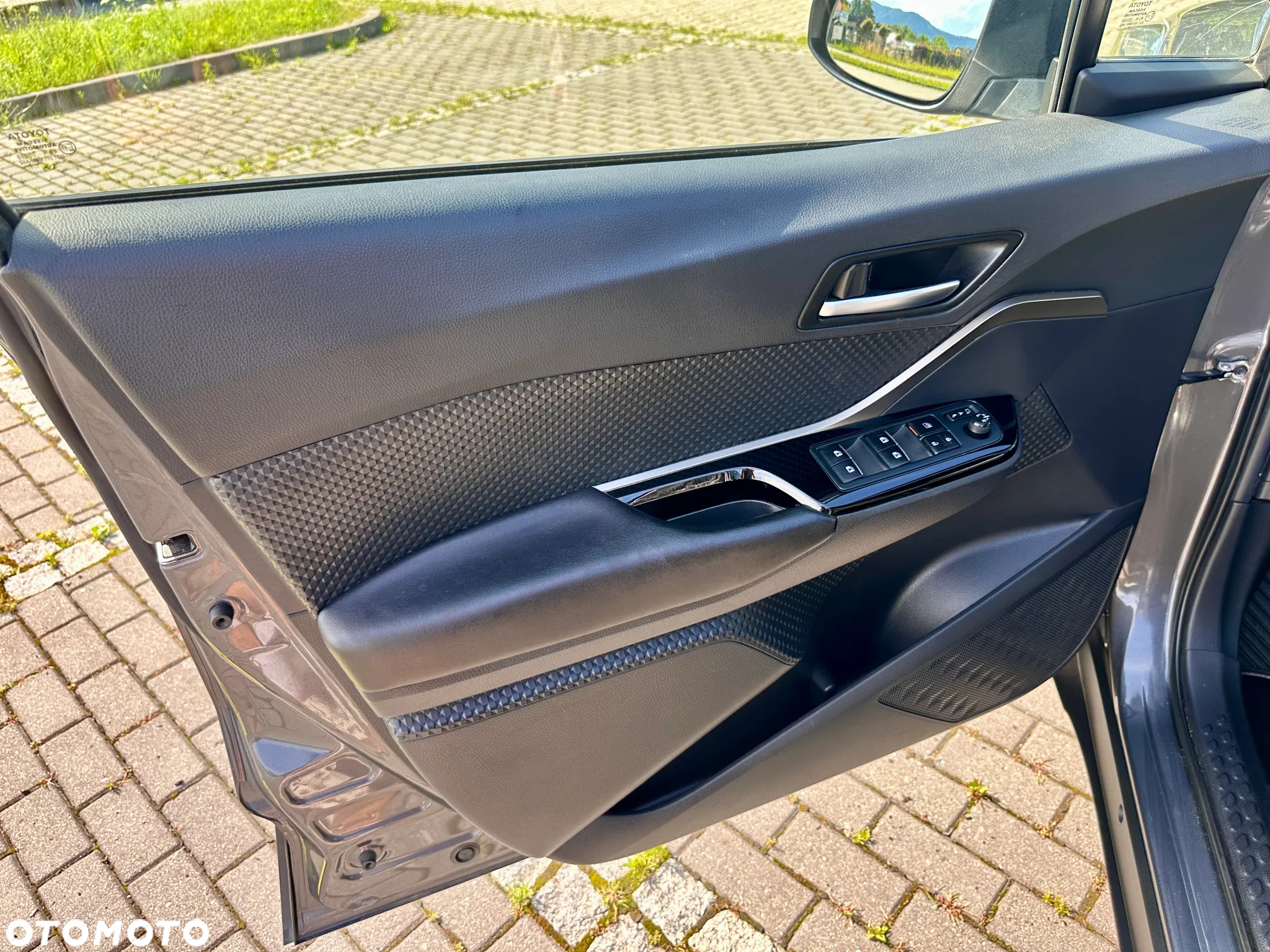 Toyota C-HR 1.8 Hybrid Premium - 25