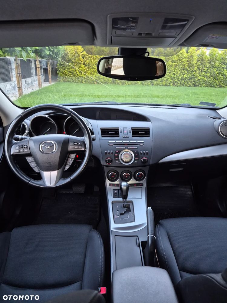 Mazda 3 2.0 Exclusive + - 19
